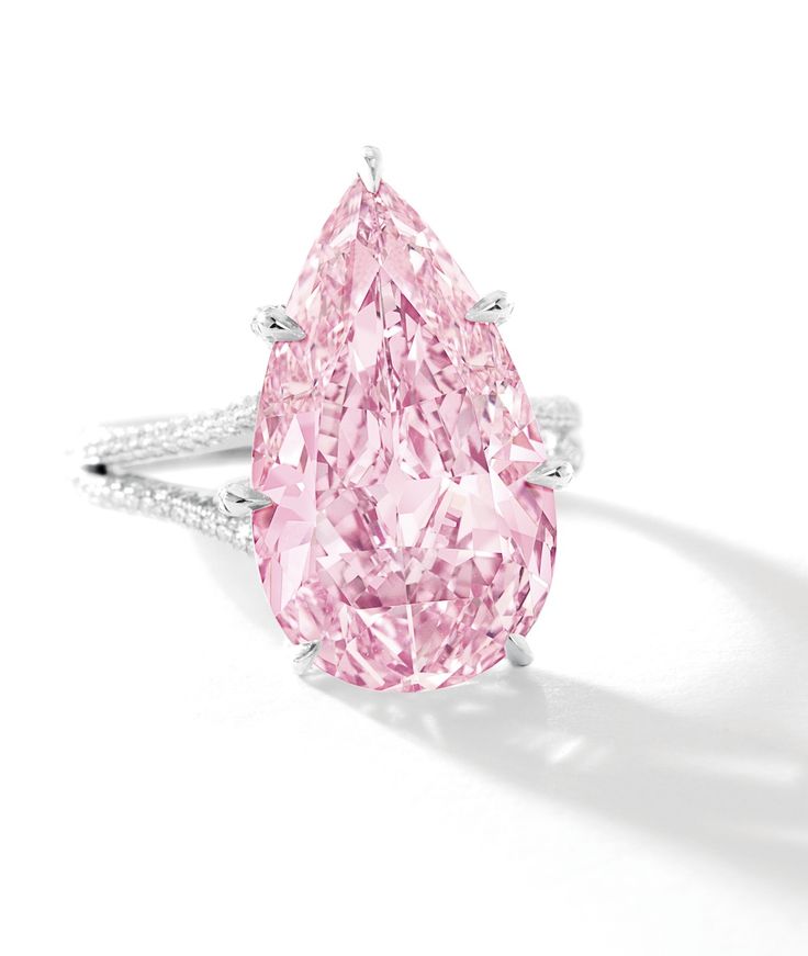 Fancy Vivid Pink VVS1 Diamond Tops Christie’s New York Sale