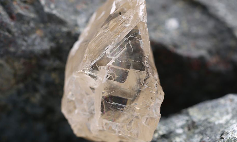 Lucara Sells a Large 472.37 carat Top Light Brown Diamond