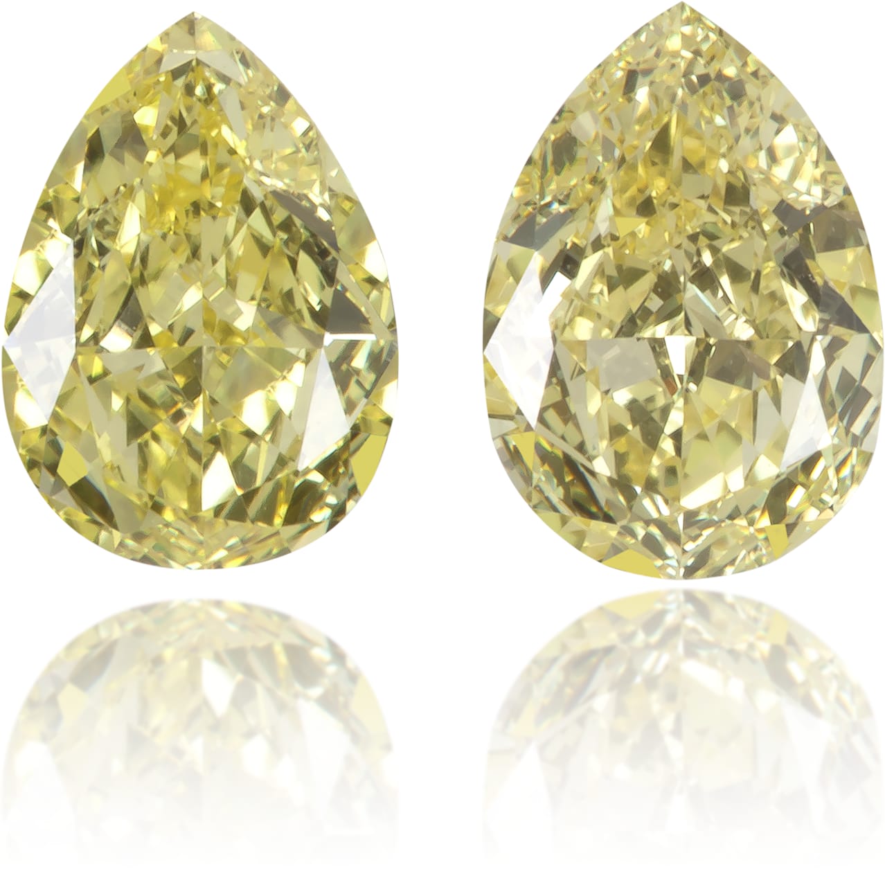 Natural Yellow Diamond Pear Shape 0.71 ct set