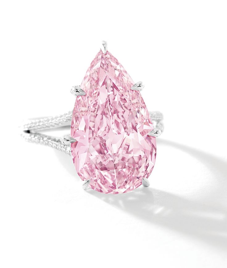 Vivid Pink Diamond Sells for $2M Per Carat at Sotheby's Hong Kong