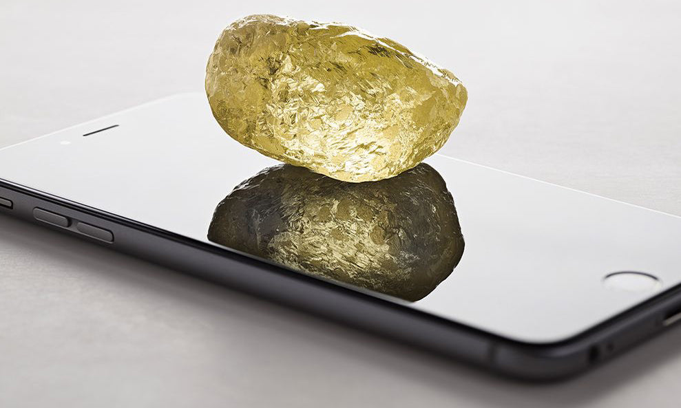 Miners Unearth a 552.74 carat Yellow Diamond in Canada -The Biggest Ever Found in North America