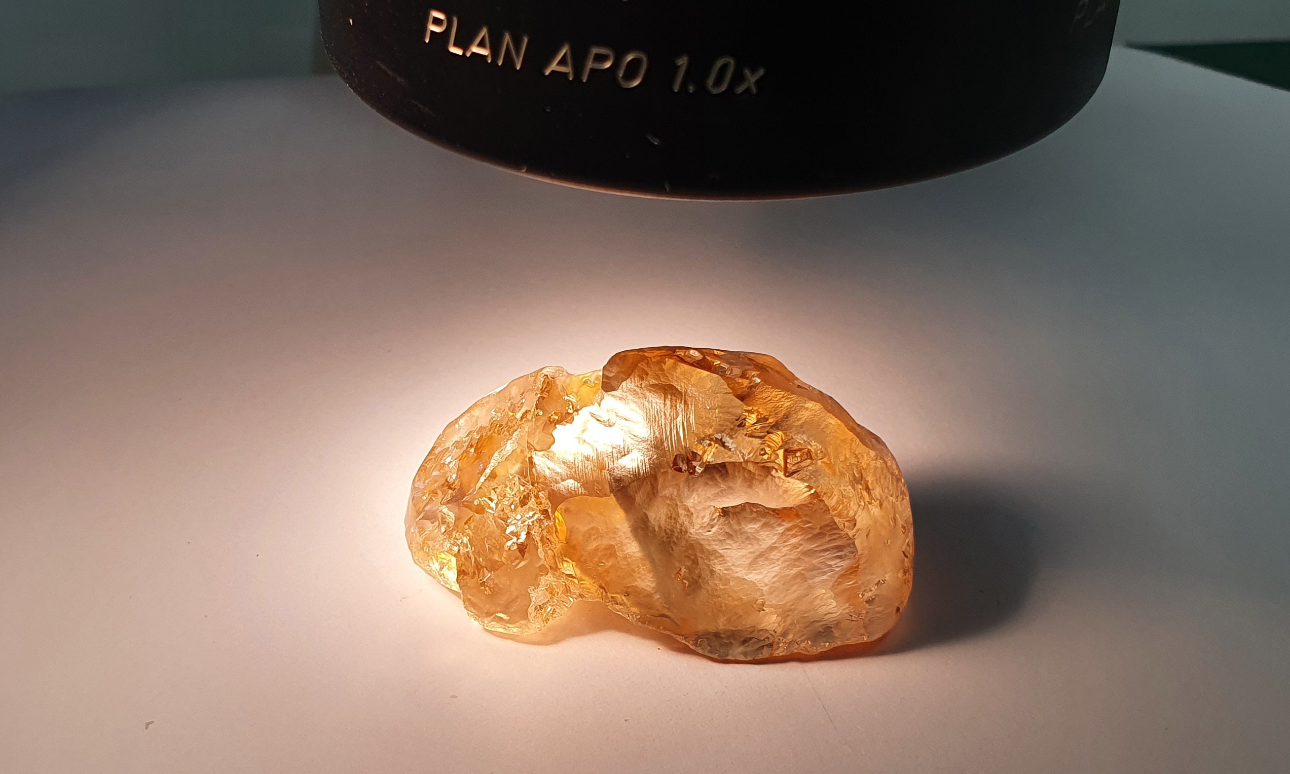 Alrosa unearths Russia's largest color diamond