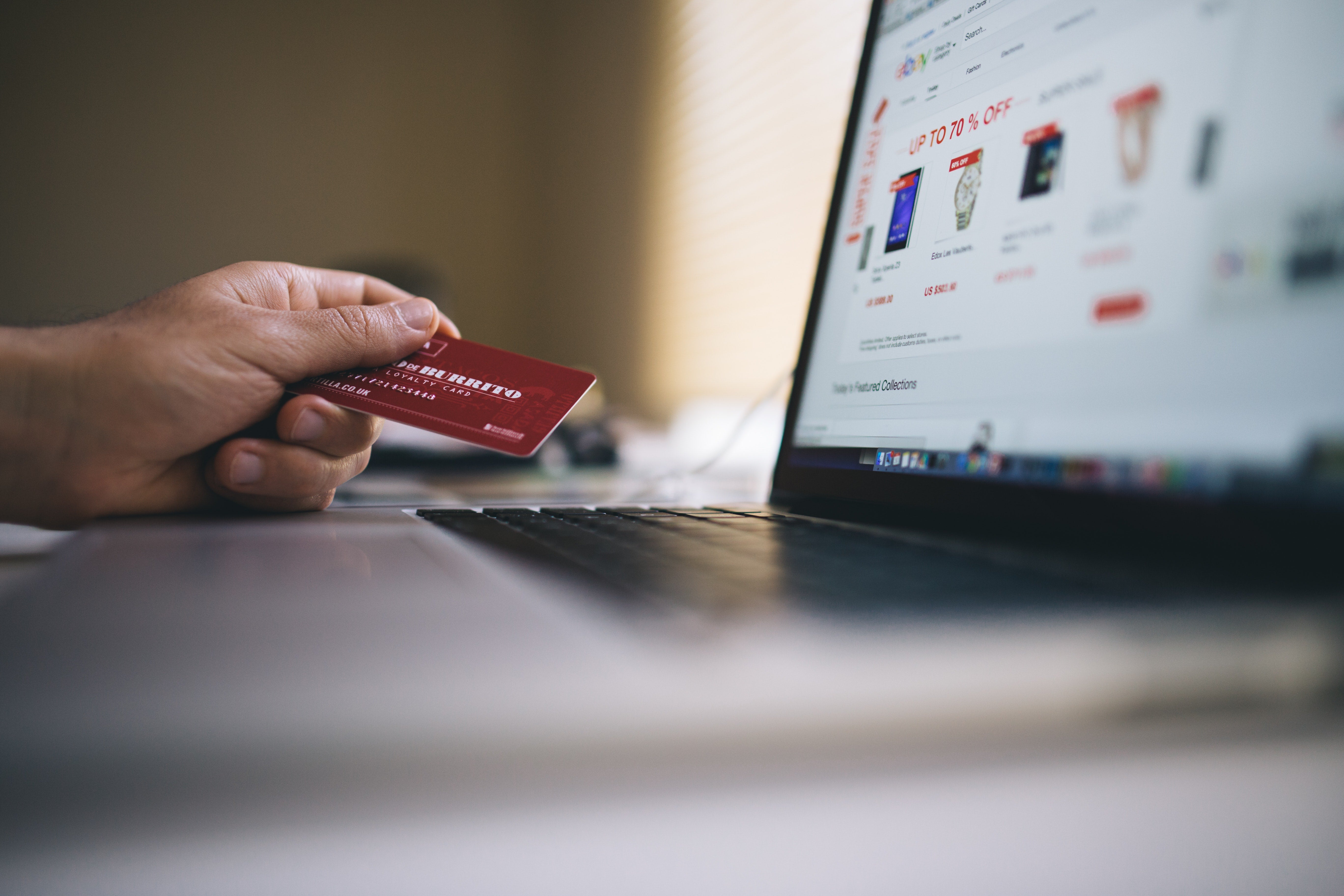 Retailer Websites Are Biggest Consumer Influencers for Jewelry Purchases