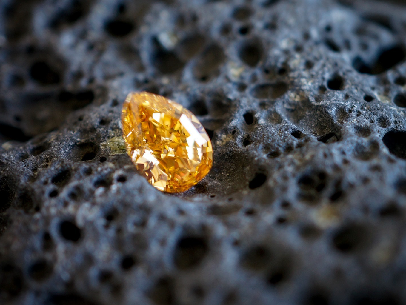 A Guide to Natural Orange Diamonds