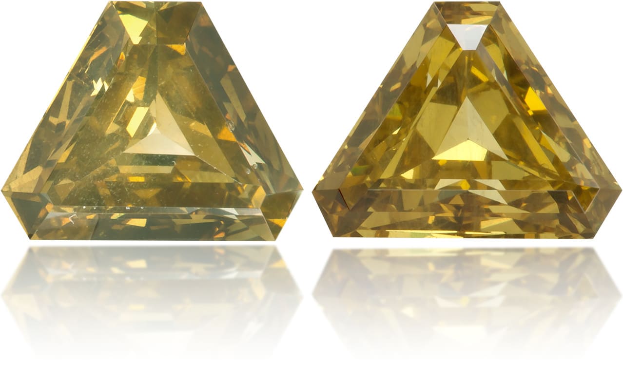 Natural Green Diamond Triangle 1.12 ct set