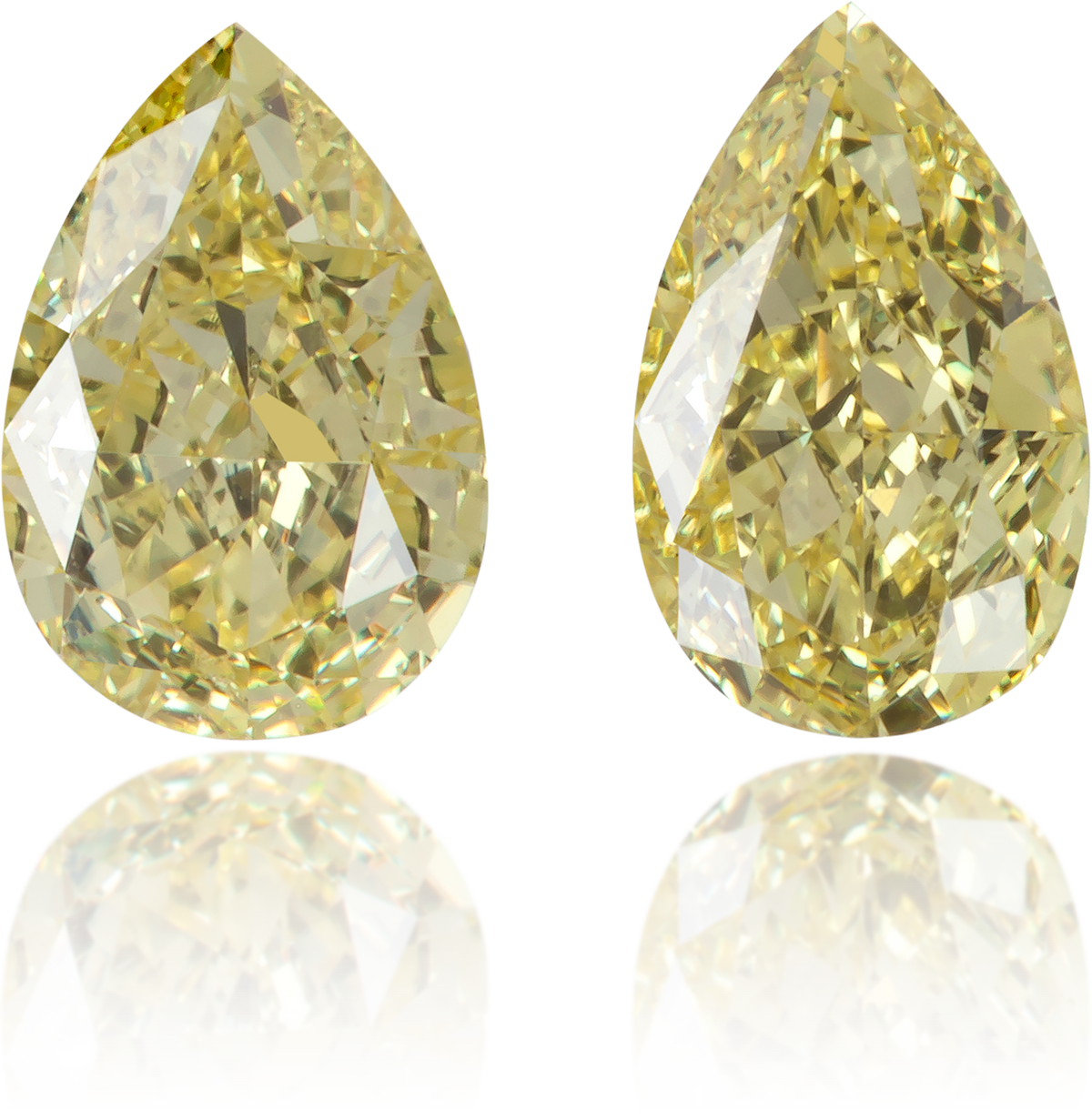 Natural Yellow Diamond Pear Shape 0.76 ct set