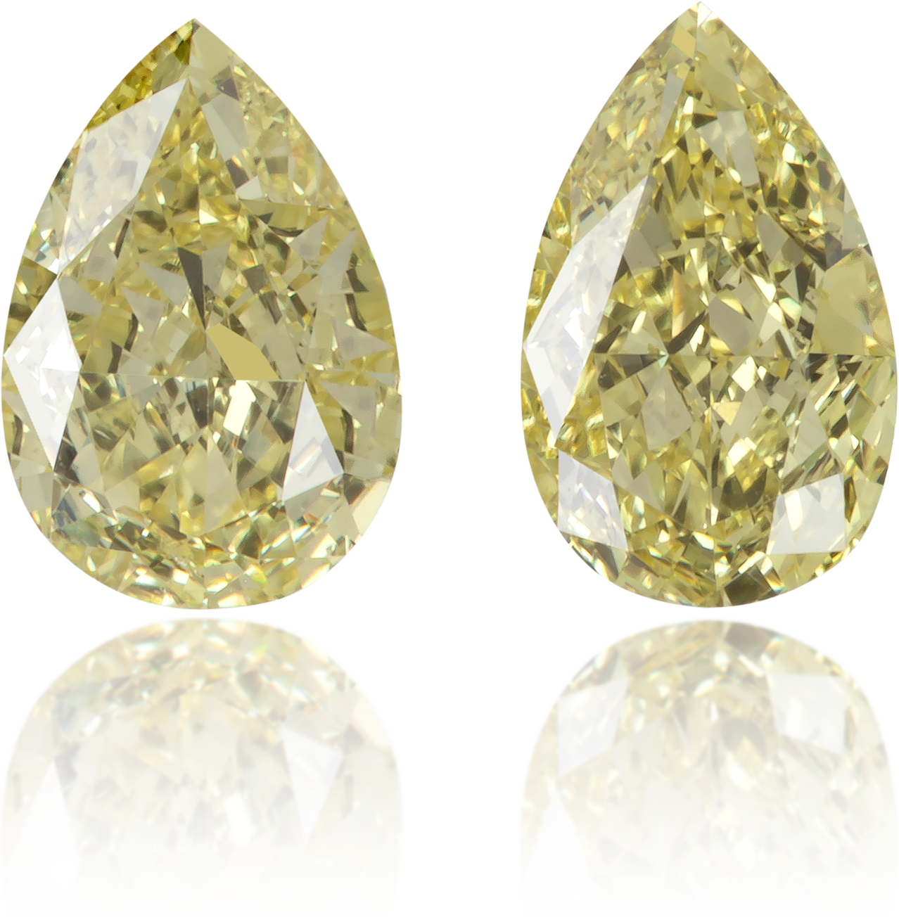 Natural Yellow Diamond Pear Shape 0.76 ct set