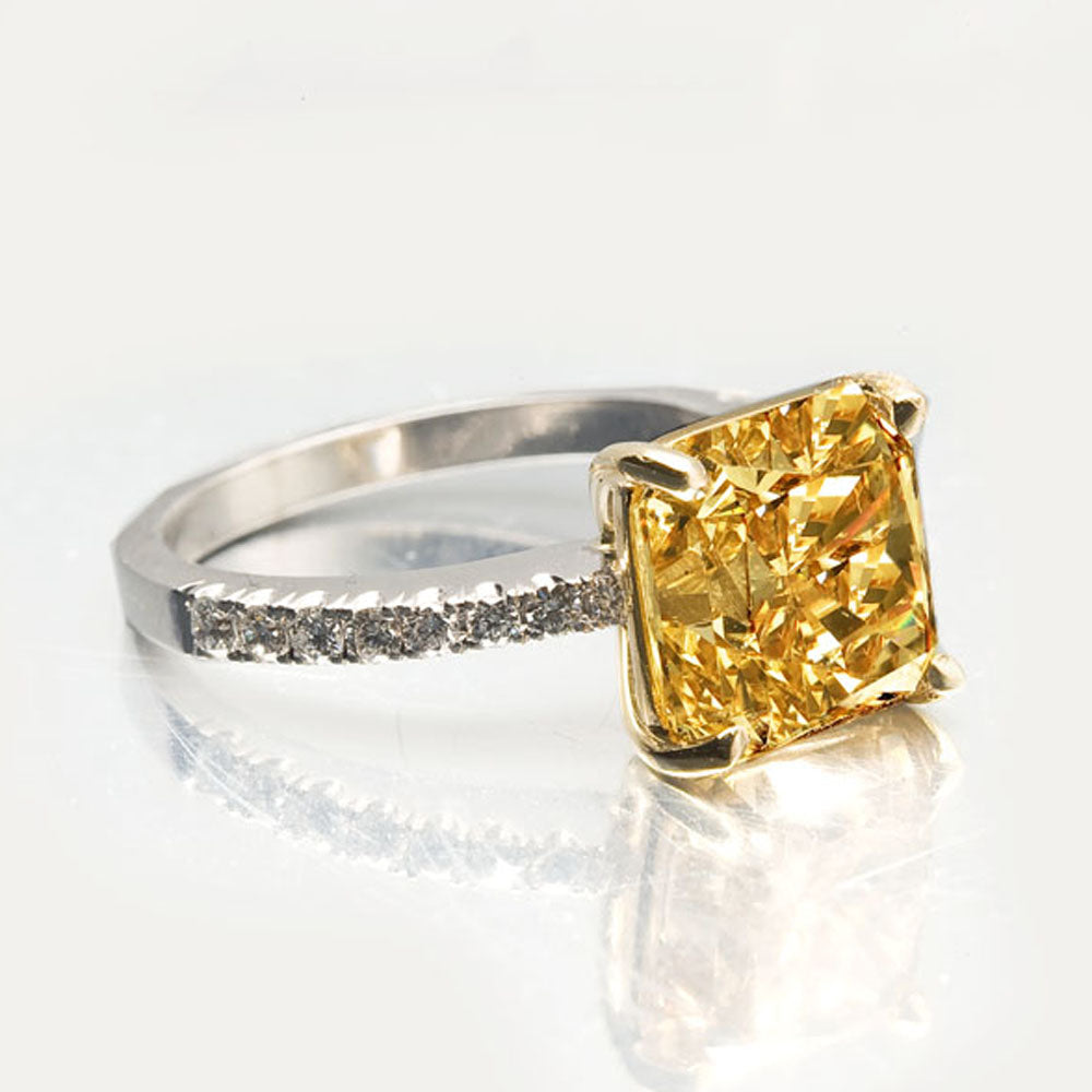 Honey Diamond Ring