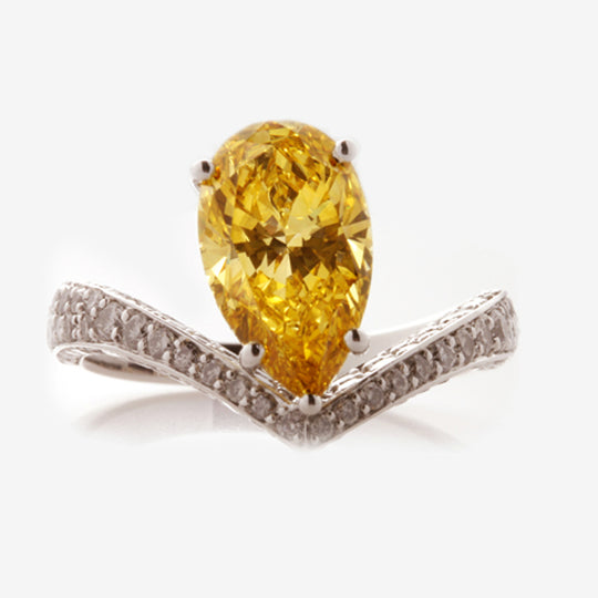 Exquisite Orange Diamond Ring
